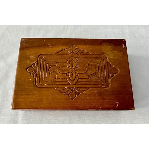 art nouveau Other - Art Nouveau Carved Tiger Maple Wood Trinket Box